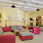 Aparthotel Pierre & Pyrenees 2000 Le Sequoia 3*