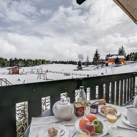 アパートホテル Pierre & Pyrenees 2000 Le Sequoia