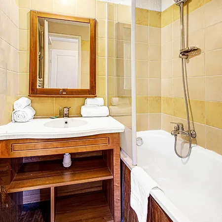 Hotel apartamentowy Pierre & Pyrenees 2000 Le Sequoia 3*