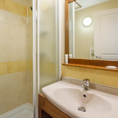 Pierre & Pyrenees 2000 Le Sequoia 3*